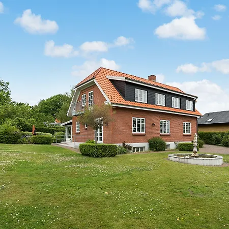 Kollund Pensionat 2*