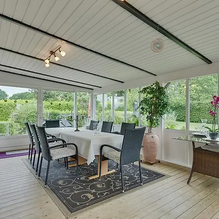 Casa de hóspedes Kollund 2*