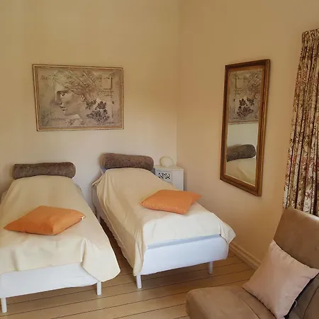 Casa de hóspedes Kollund 2*